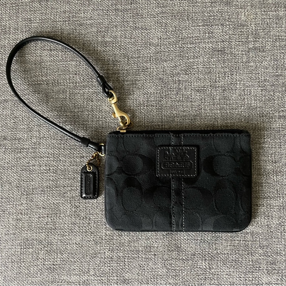 Vintage Coach Signature Black Wristlet
